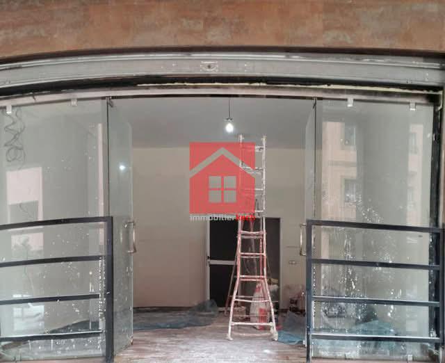 محل تجاري مصلوح على الشارع للكراء الشهري – حي الازدهار، مراكش