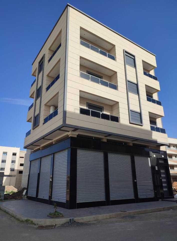 موبل مع مكازة وشقق للبيع في حد السوالم 119 متر