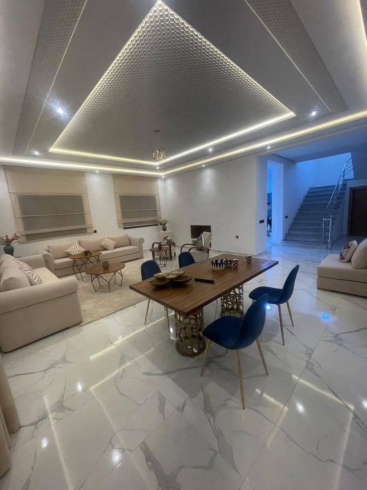 فيلا  للبيع فطريق فاس 14 كلم من مراكش مساحتها 500 متر