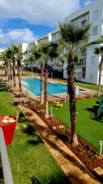 Appartement  pour  Location en Bouznika RDC avec jardin privé et accès direct a la piscine 